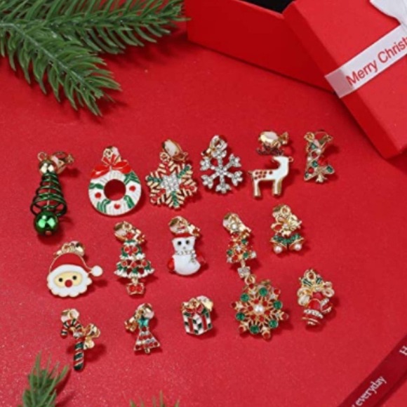 5/$25 Stocking Stuffer Christmas Earrings Christmas Wreaths All items $17 & Less - Picture 5 of 7